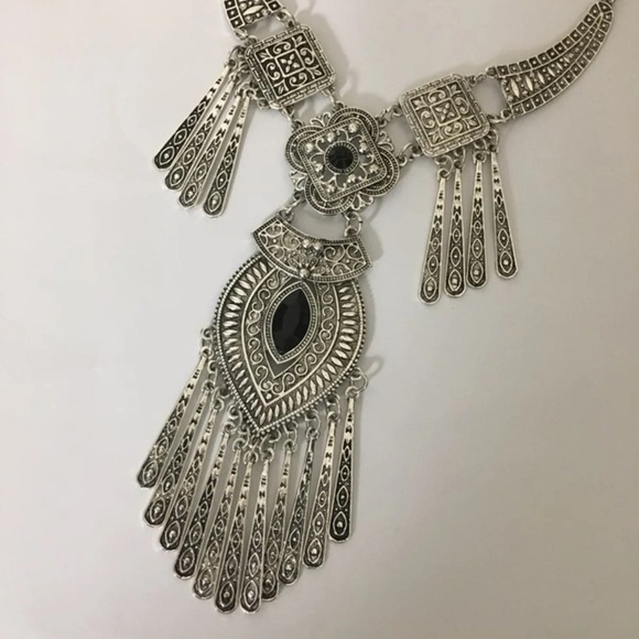 Silver tone bohemian statement necklace - Picture 2 of 8